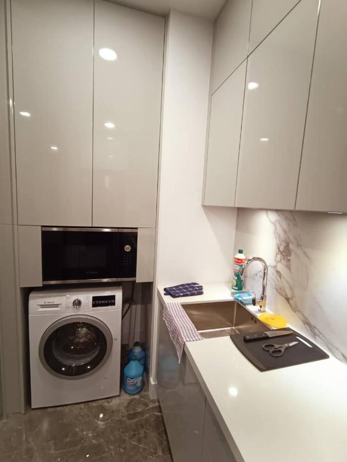 Platinum Suite 2 New Kl Cbd New Luxury Condo With Best Infinity View To Klcc Twin Towers Pool Куала Лумпур Екстериор снимка